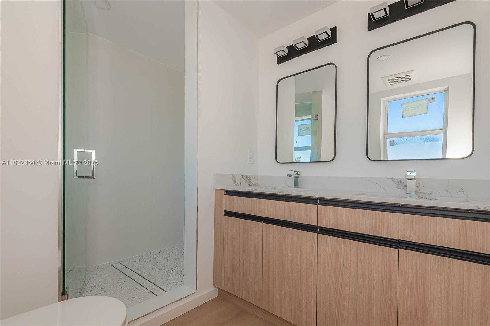 Small Image of 824 SOUTH EAST 12TH CT, Fort Lauderdale Number 15