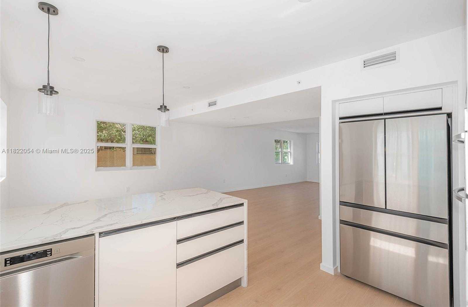 Small Image of 824 SOUTH EAST 12TH CT, Fort Lauderdale Number 8