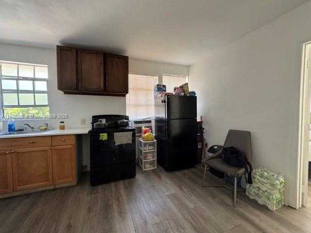 Small Image of Miami Number 23