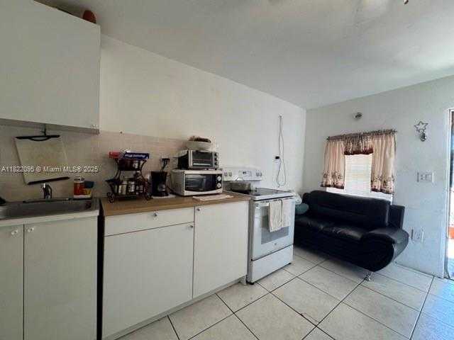 Small Image of Miami Number 6
