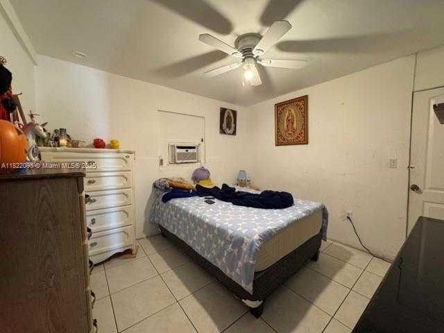 Small Image of Miami Number 8