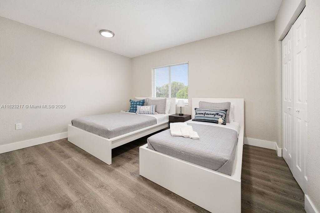 Small Image of 1770 NORTH WEST 55TH ST, Miami Number 16
