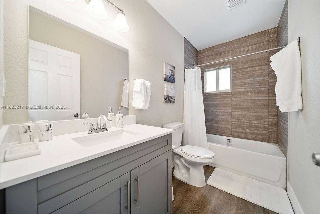 Small Image of 1770 NORTH WEST 55TH ST, Miami Number 18