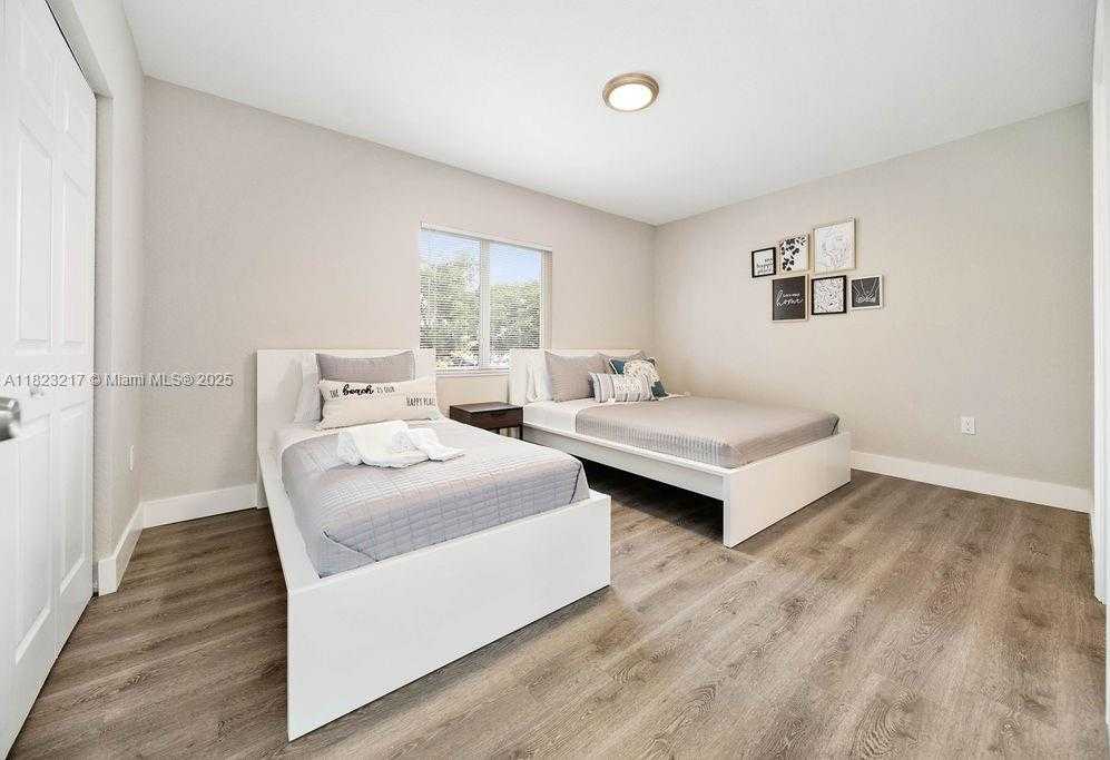 Small Image of 1770 NORTH WEST 55TH ST, Miami Number 21