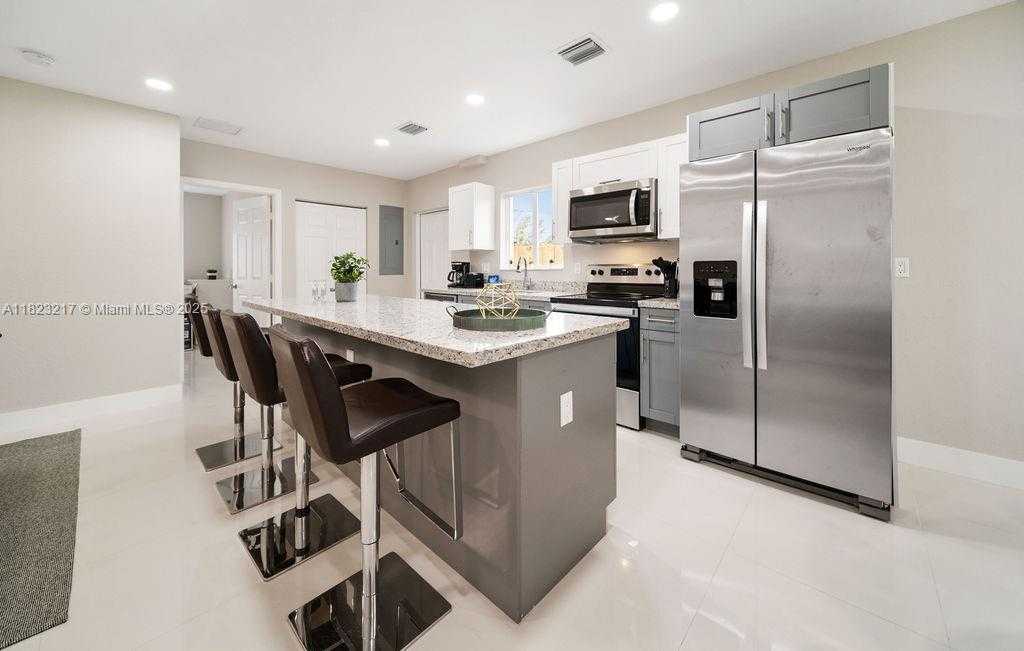Small Image of 1770 NORTH WEST 55TH ST, Miami Number 7