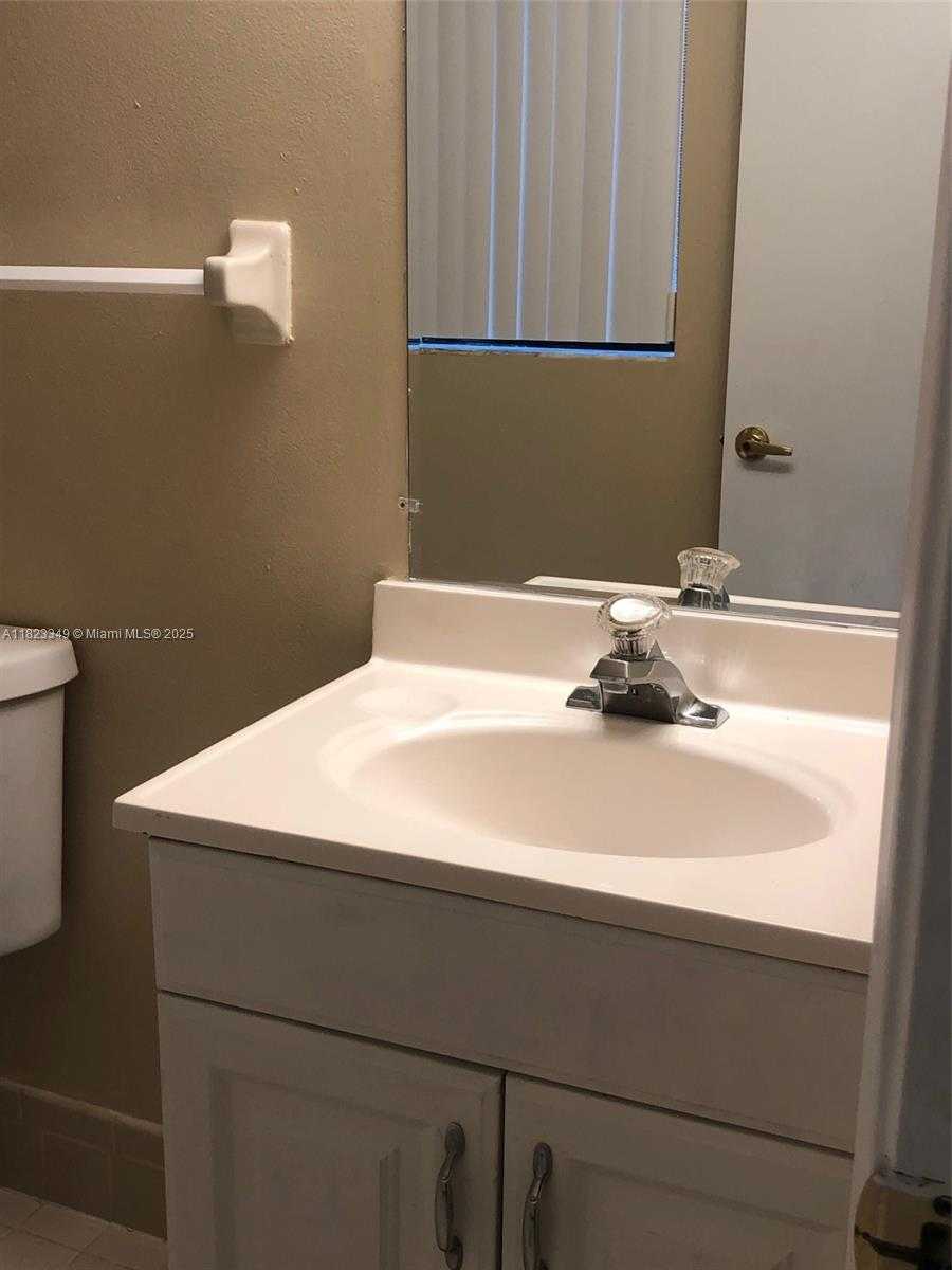 Small Image of 10740 ROYAL PALM BLVD #10, Coral Springs Number 13