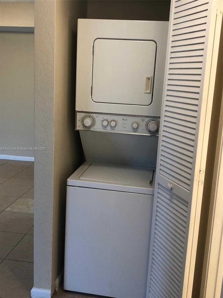 Small Image of 10740 ROYAL PALM BLVD #10, Coral Springs Number 8