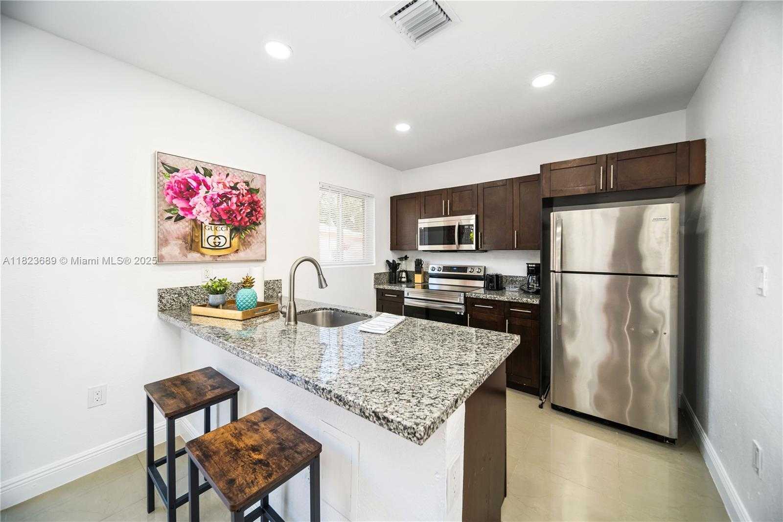 Small Image of 1250 NORTH EAST 110TH ST, Miami Number 12