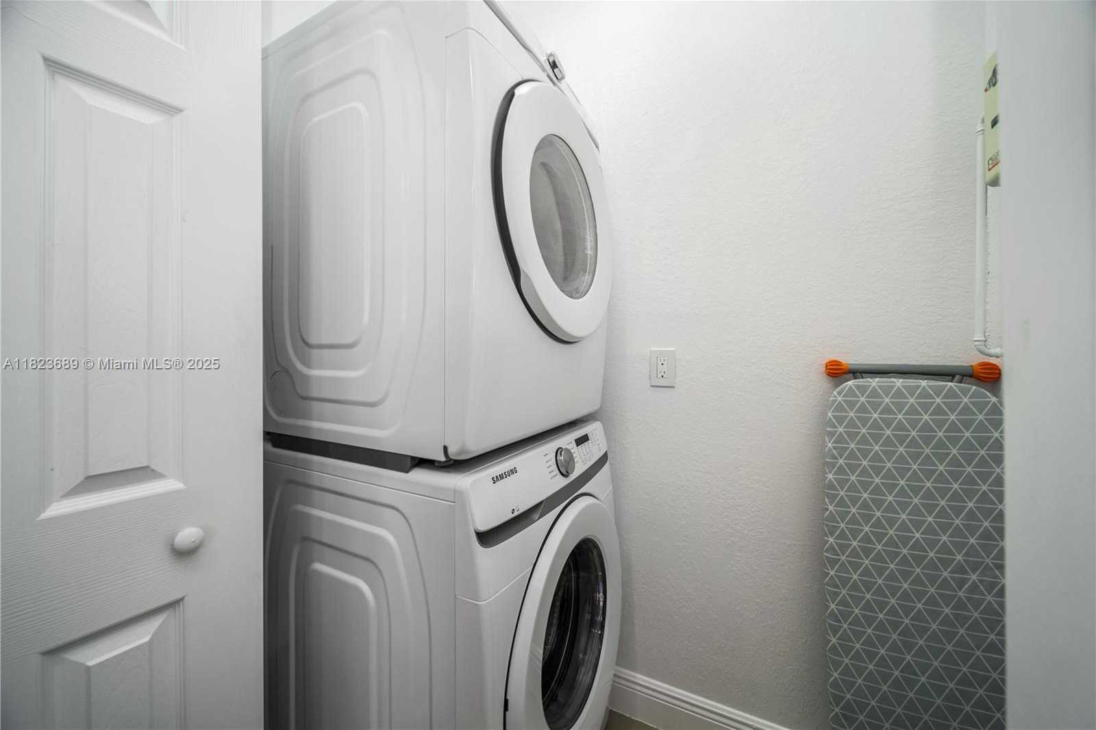 Small Image of 1250 NORTH EAST 110TH ST, Miami Number 16