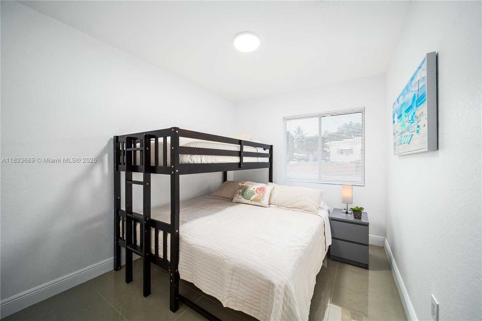 Small Image of 1250 NORTH EAST 110TH ST, Miami Number 18