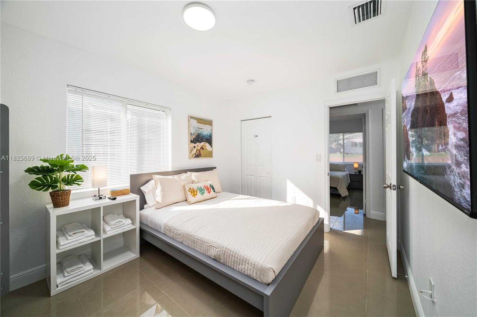 Small Image of 1250 NORTH EAST 110TH ST, Miami Number 21