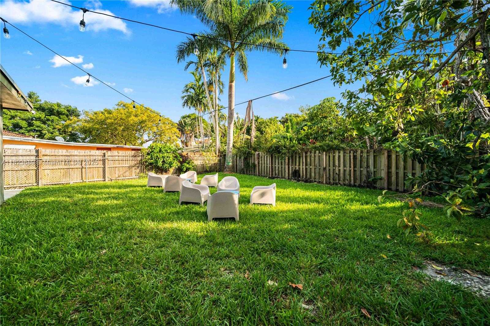 Small Image of 1250 NORTH EAST 110TH ST, Miami Number 4