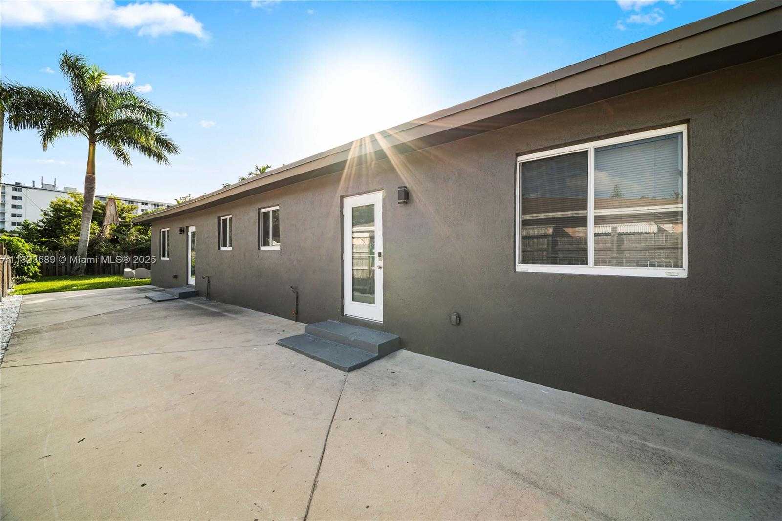 Small Image of 1250 NORTH EAST 110TH ST, Miami Number 6