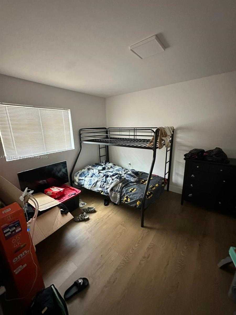 Small Image of 147 NORTH WEST 61ST ST #4, Miami Number 12