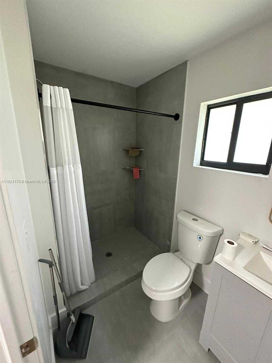 Small Image of 147 NORTH WEST 61ST ST #4, Miami Number 14