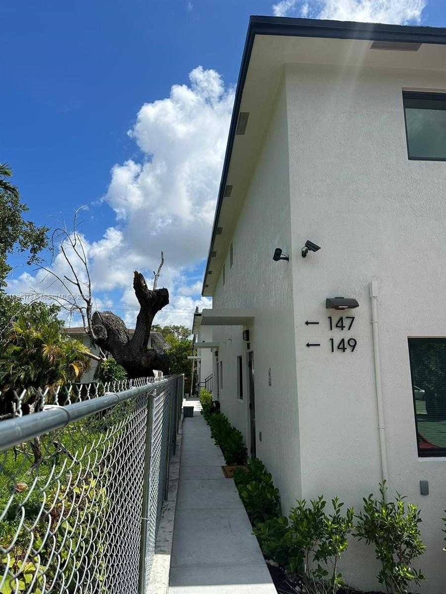 Small Image of 147 NORTH WEST 61ST ST #4, Miami Number 3
