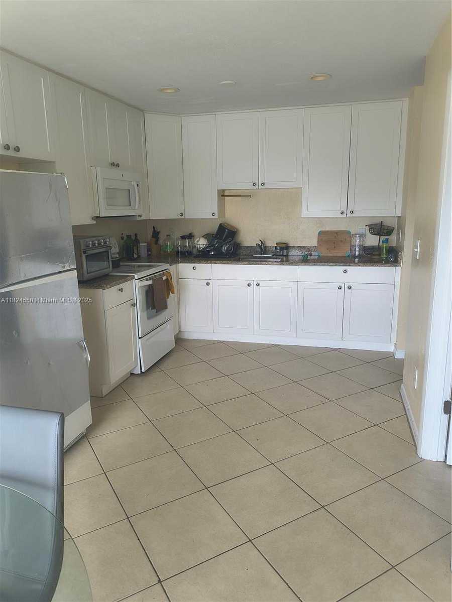 Small Image of 2161 41ST, Naples Number 19