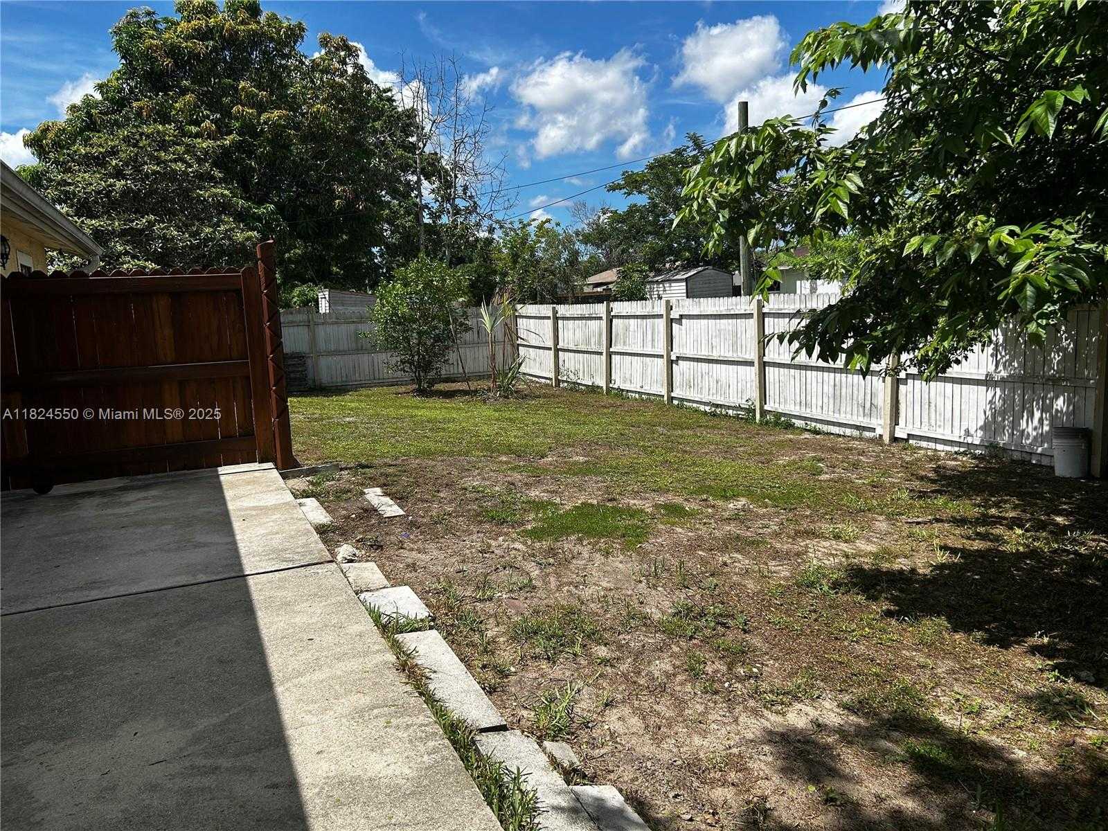 Small Image of 2161 41ST, Naples Number 4