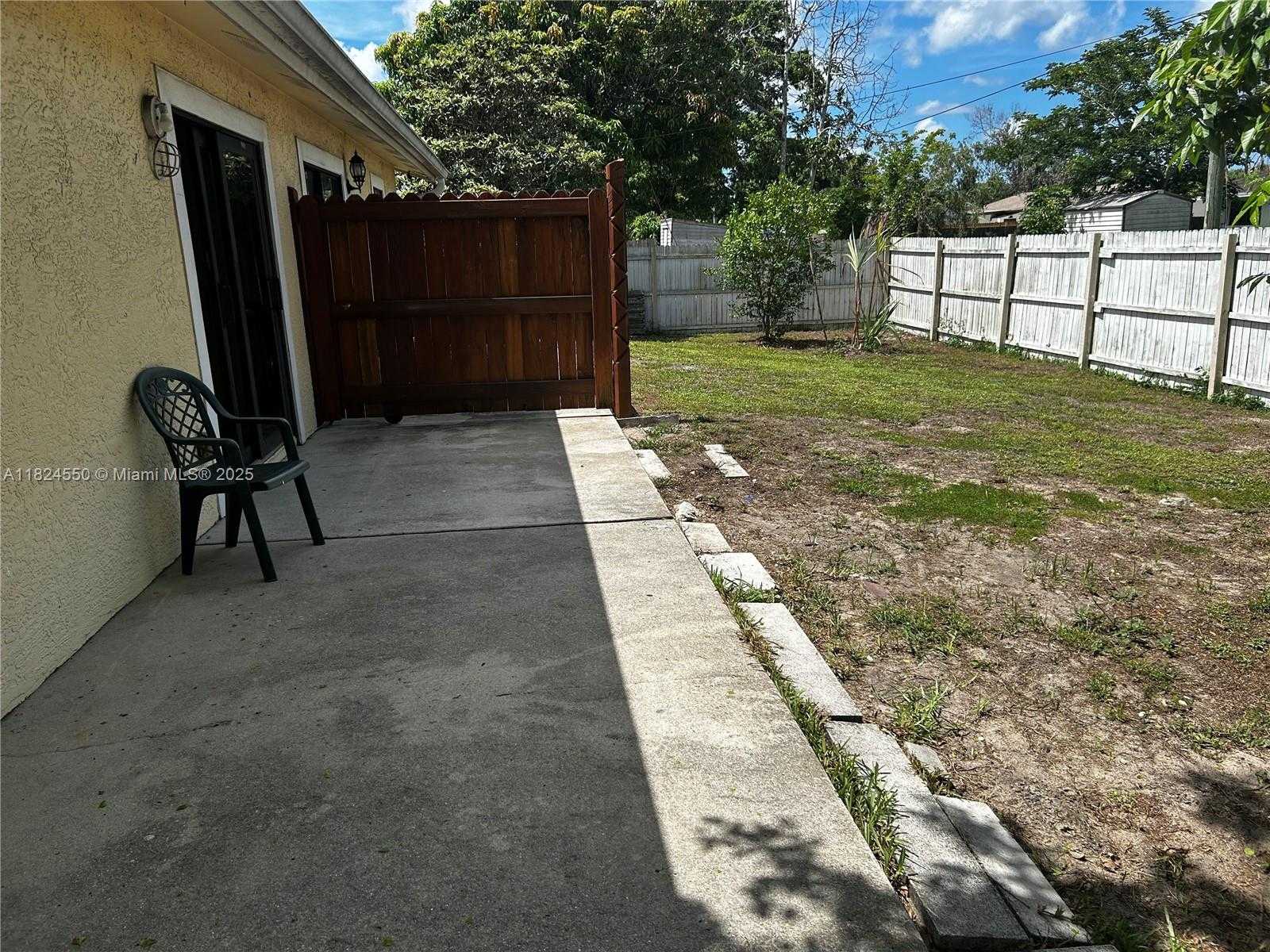 Small Image of 2161 41ST, Naples Number 6