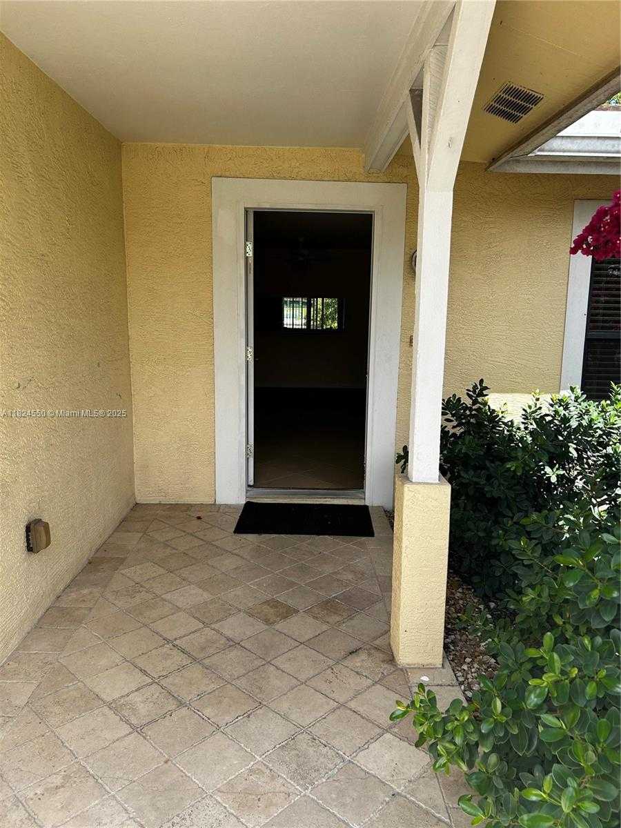 Small Image of 2161 41ST, Naples Number 8