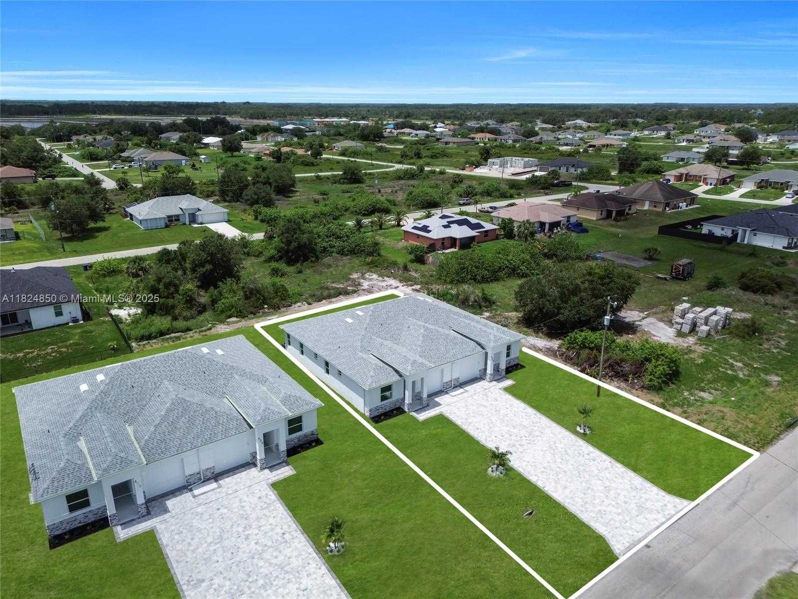 Small Image of 420 GRANT AVE, Lehigh Acres Number 4