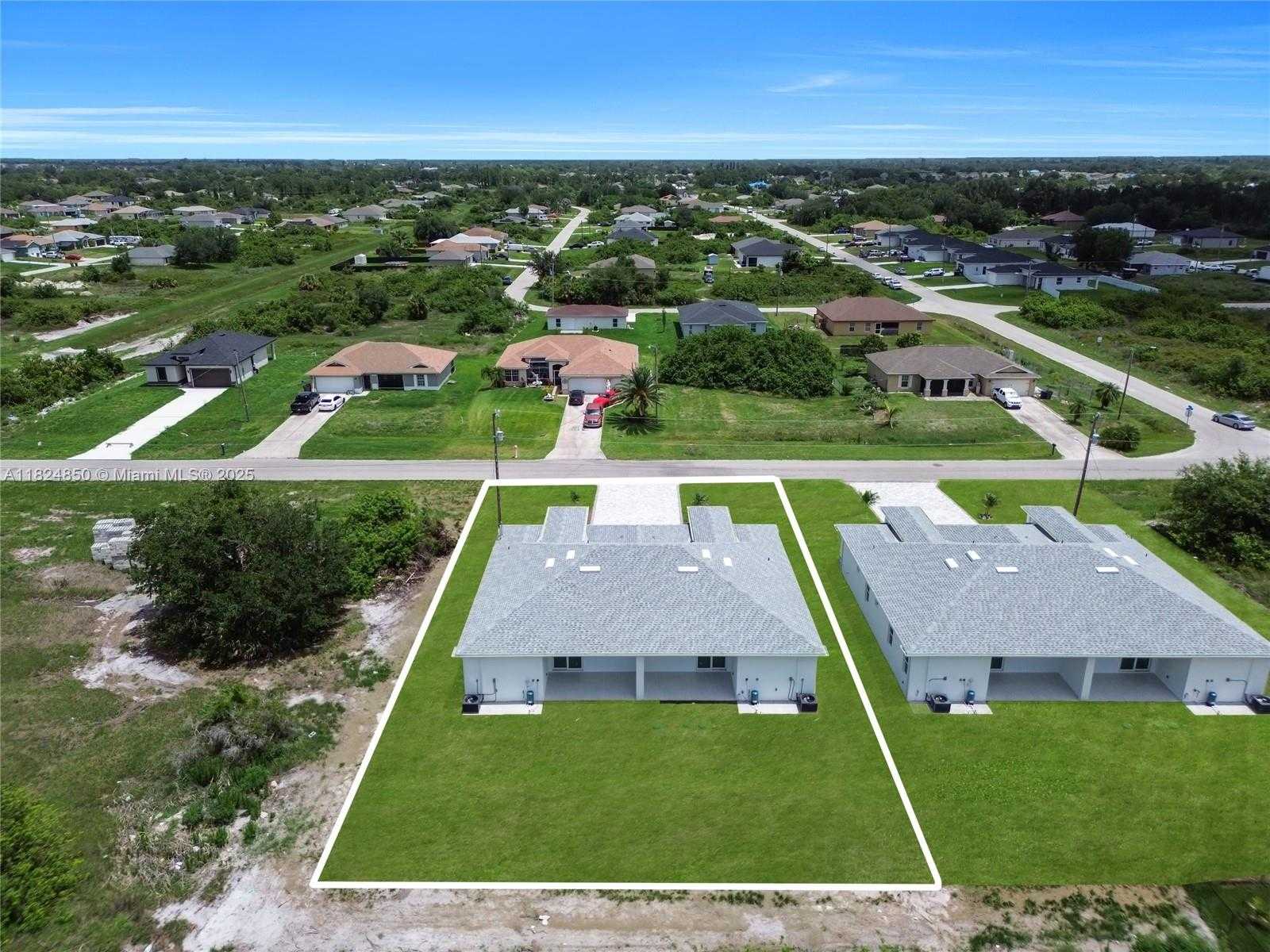 Small Image of 420 GRANT AVE, Lehigh Acres Number 5