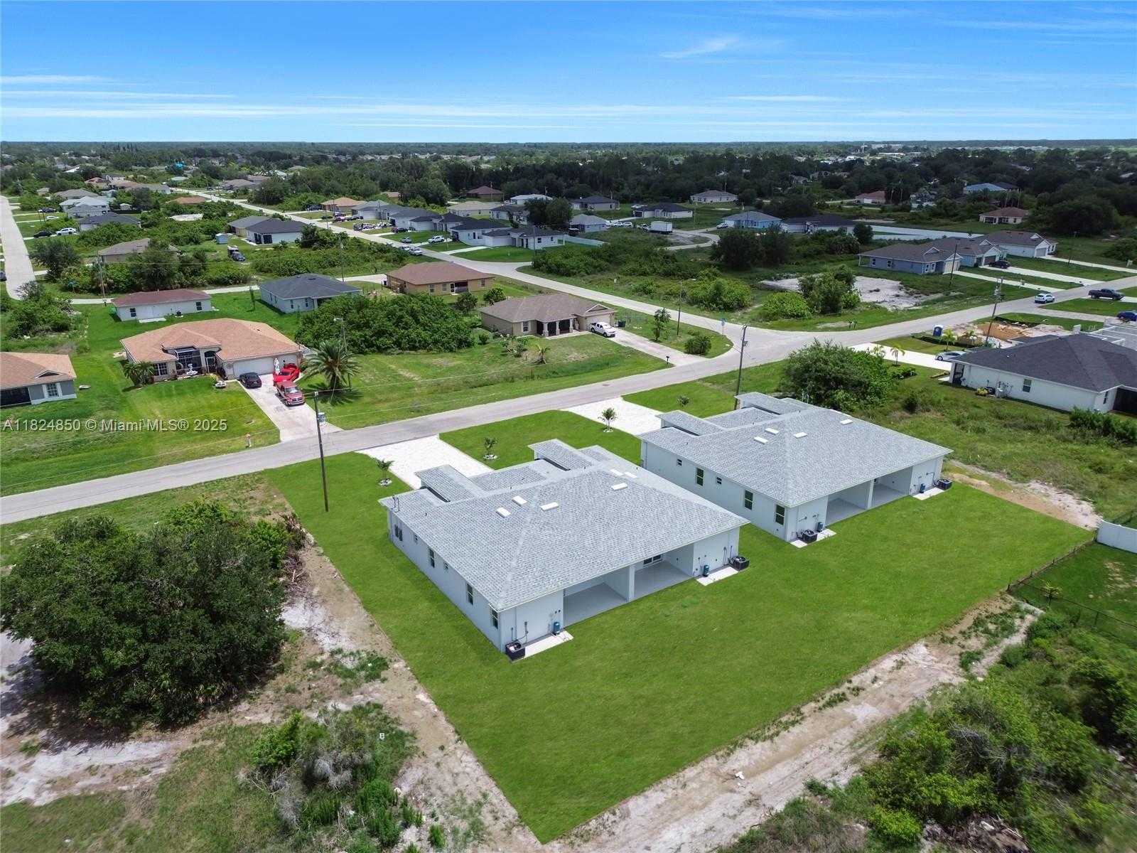 Small Image of 420 GRANT AVE, Lehigh Acres Number 6