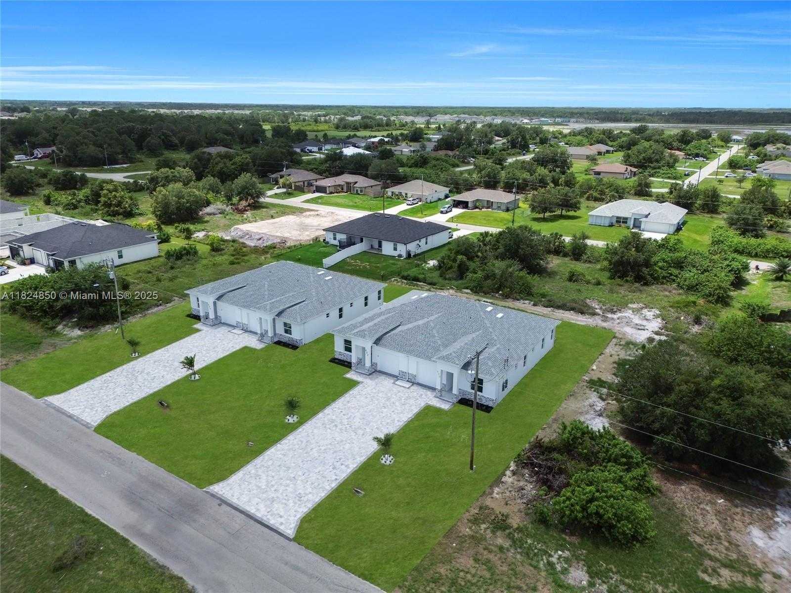 Small Image of 420 GRANT AVE, Lehigh Acres Number 8