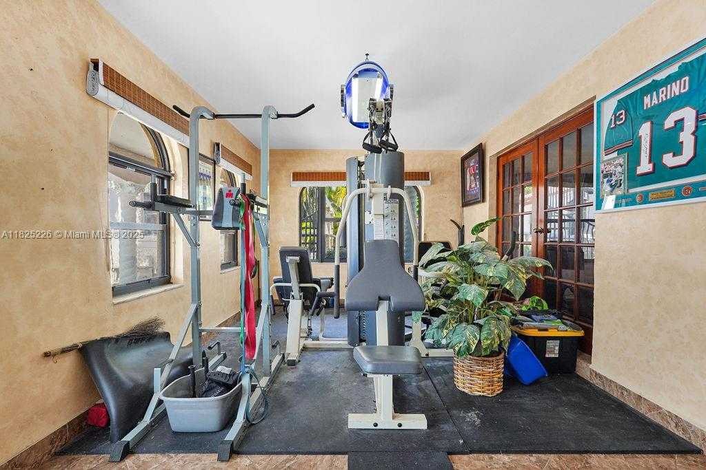Small Image of 9291 SOUTH WEST 36TH ST #2, Miami Number 12