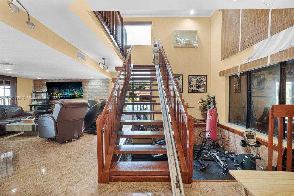 Small Image of 9291 SOUTH WEST 36TH ST #2, Miami Number 13