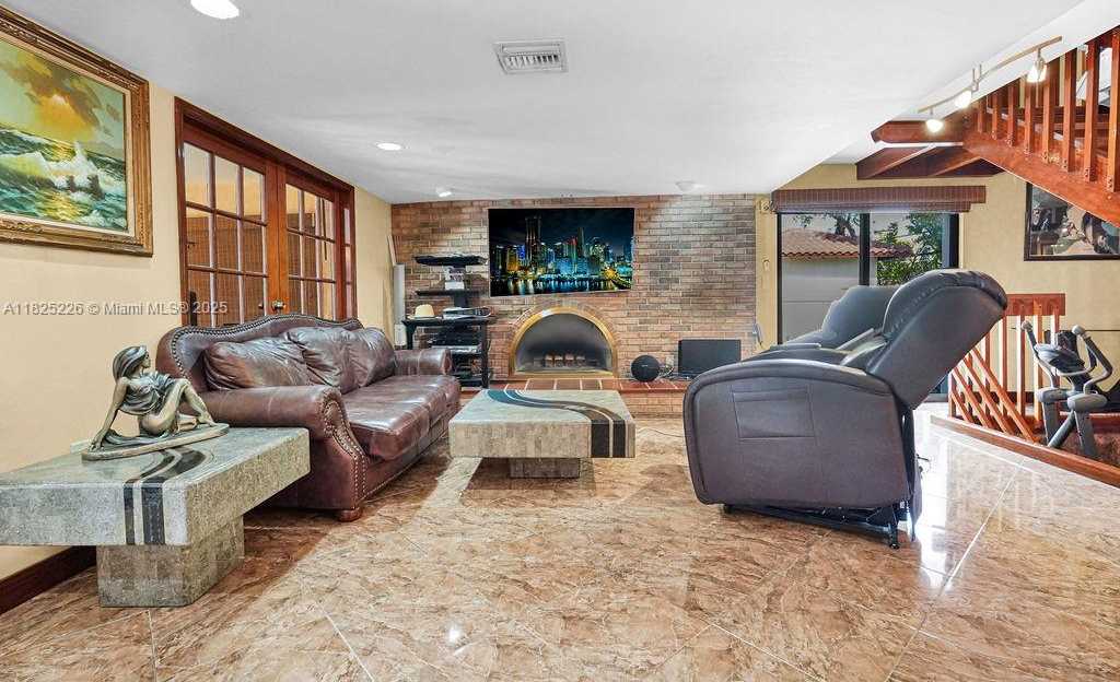 Small Image of 9291 SOUTH WEST 36TH ST #2, Miami Number 14