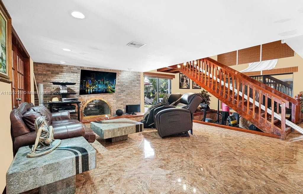 Small Image of 9291 SOUTH WEST 36TH ST #2, Miami Number 15