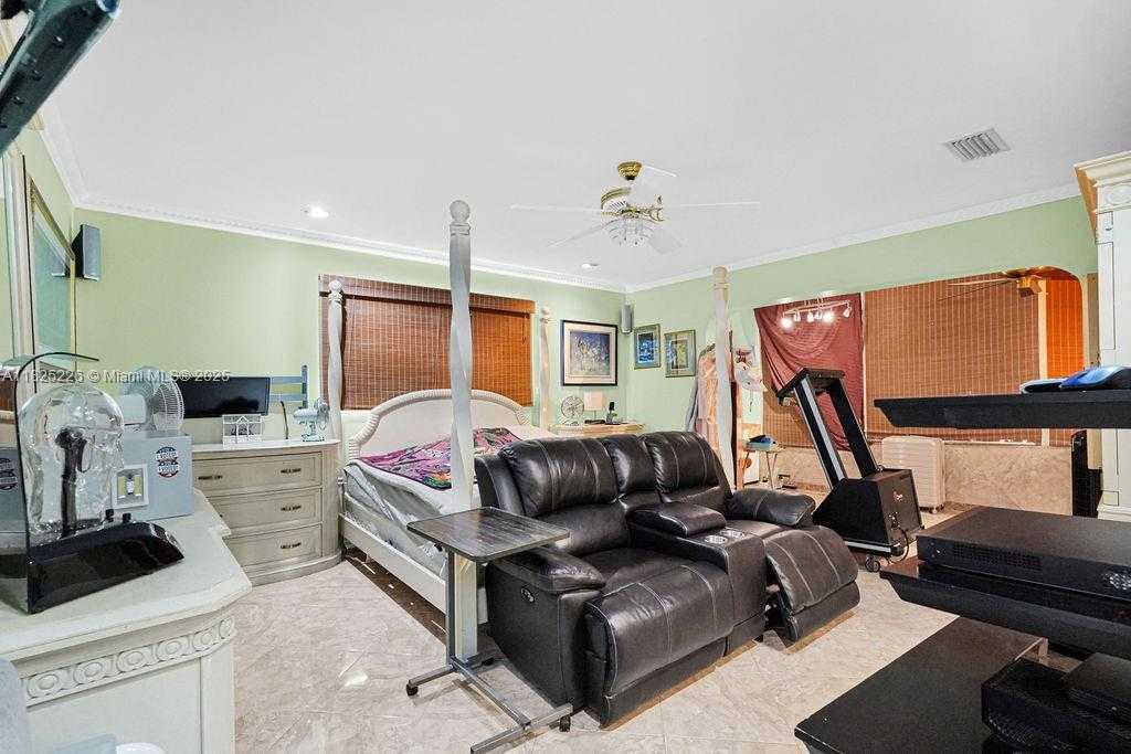 Small Image of 9291 SOUTH WEST 36TH ST #2, Miami Number 17