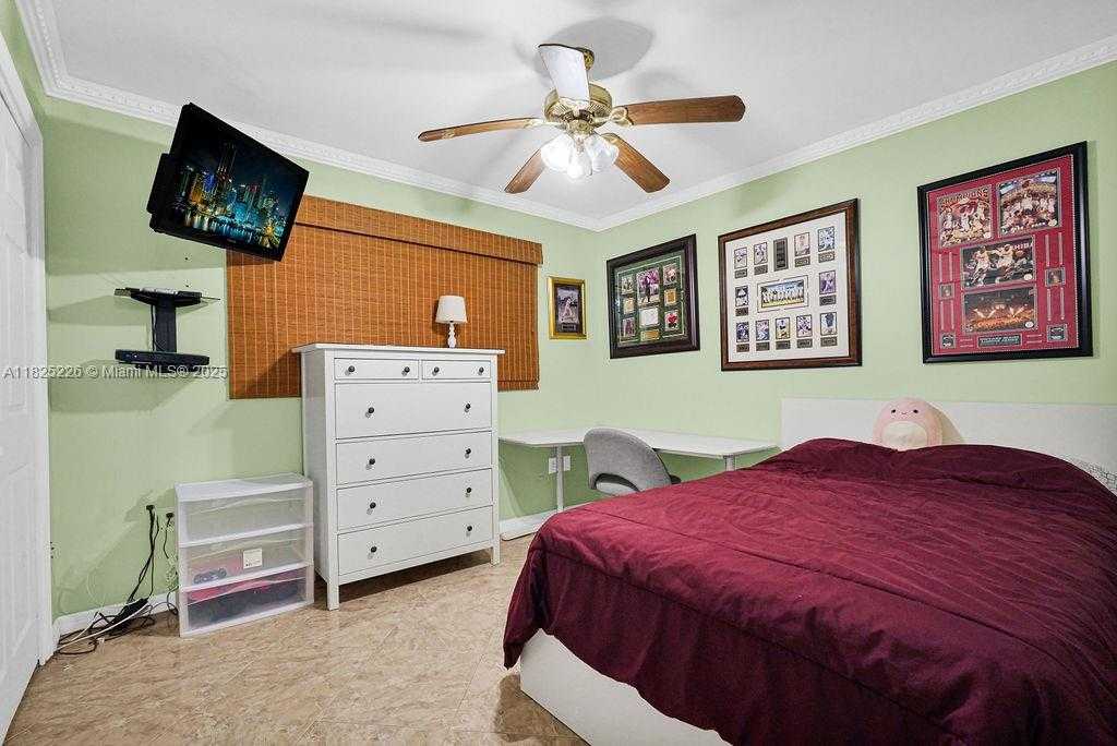Small Image of 9291 SOUTH WEST 36TH ST #2, Miami Number 18