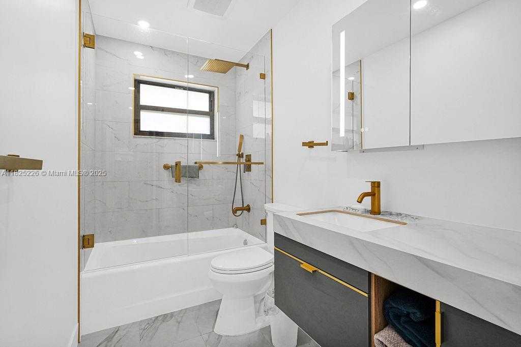 Small Image of 9291 SOUTH WEST 36TH ST #2, Miami Number 20