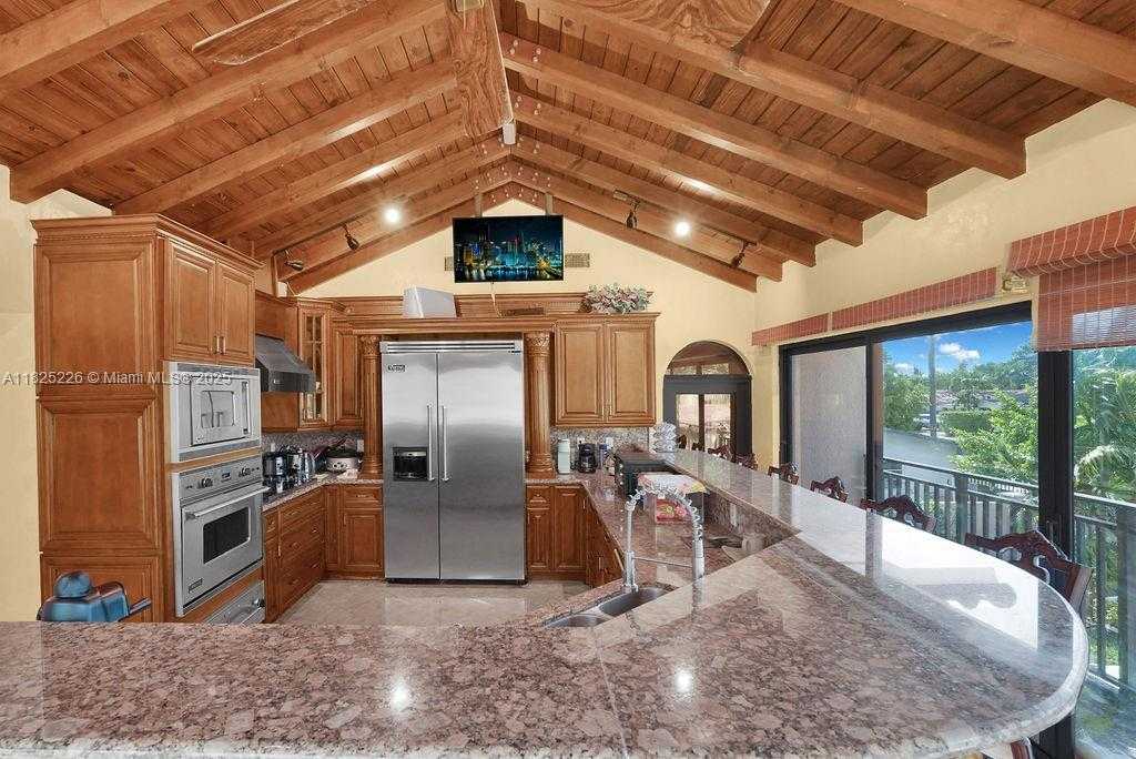 Small Image of 9291 SOUTH WEST 36TH ST #2, Miami Number 23