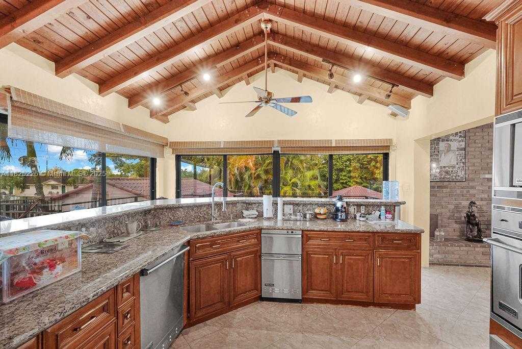 Small Image of 9291 SOUTH WEST 36TH ST #2, Miami Number 25