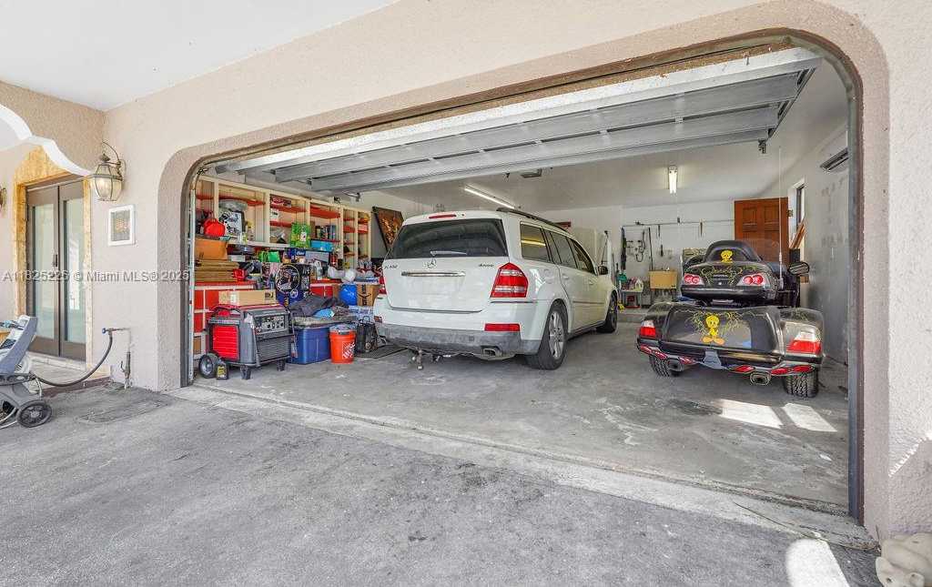 Small Image of 9291 SOUTH WEST 36TH ST #2, Miami Number 29