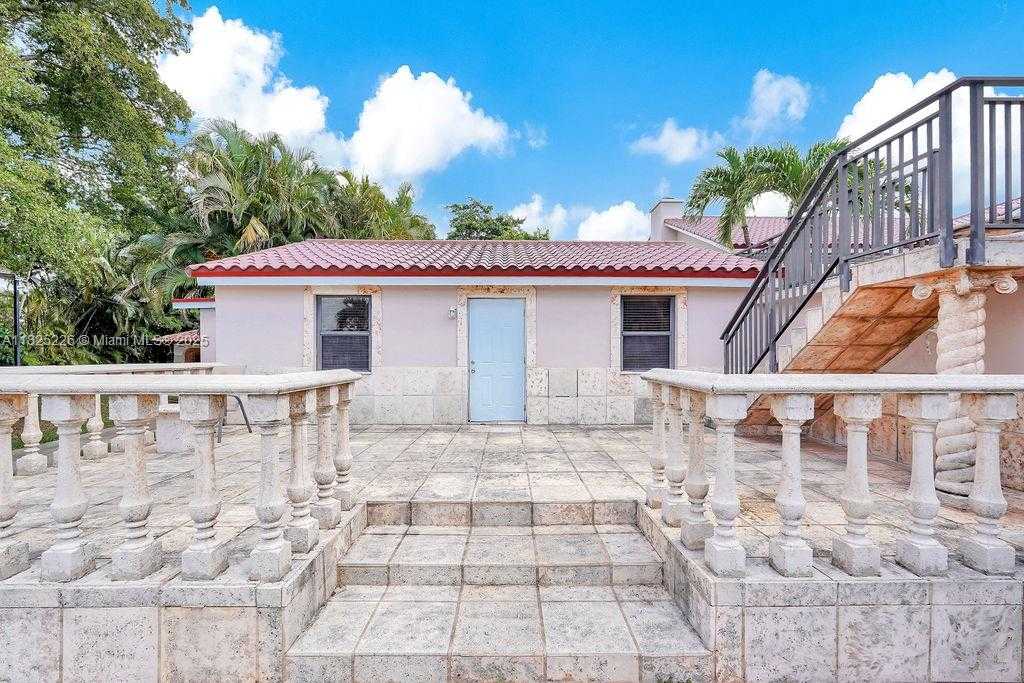 Small Image of 9291 SOUTH WEST 36TH ST #2, Miami Number 31
