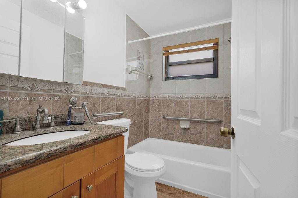 Small Image of 9291 SOUTH WEST 36TH ST #2, Miami Number 32