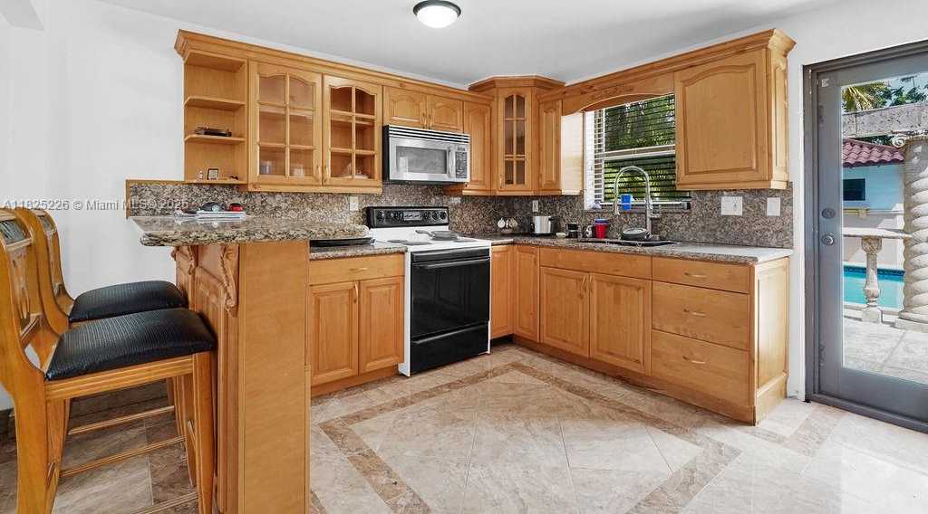 Small Image of 9291 SOUTH WEST 36TH ST #2, Miami Number 34