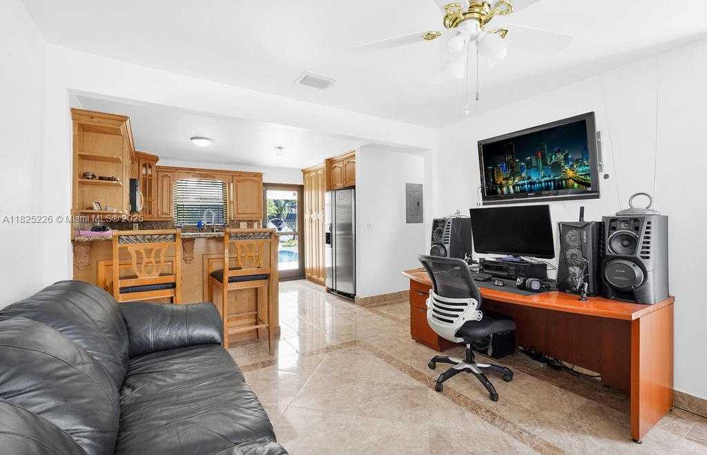 Small Image of 9291 SOUTH WEST 36TH ST #2, Miami Number 35