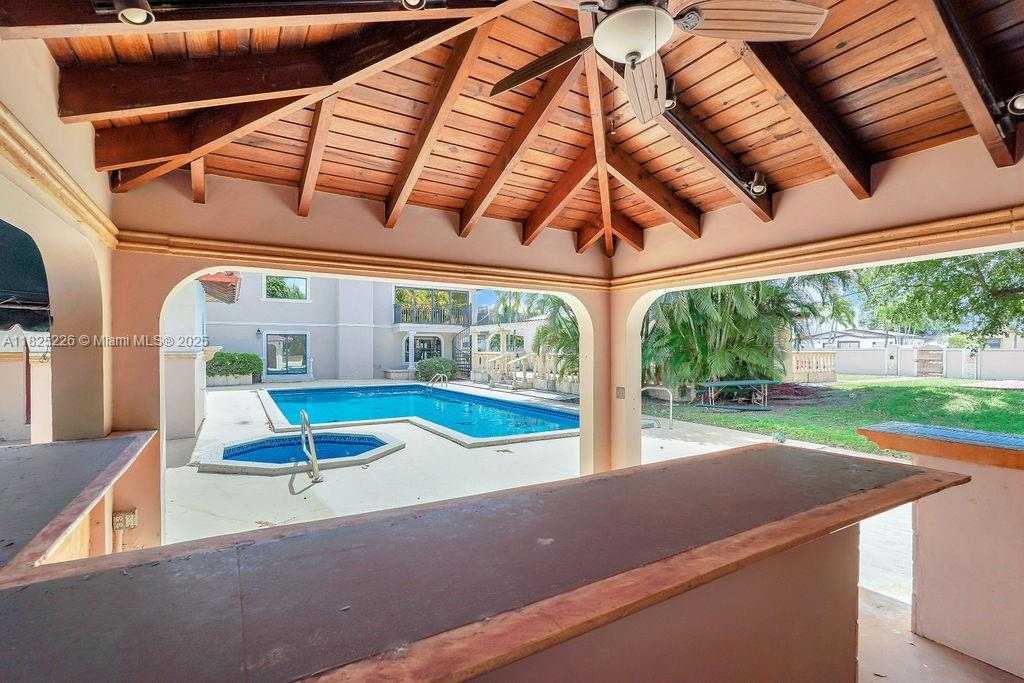 Small Image of 9291 SOUTH WEST 36TH ST #2, Miami Number 37