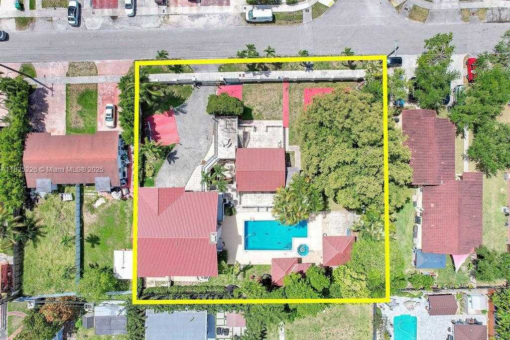 Small Image of 9291 SOUTH WEST 36TH ST #2, Miami Number 7