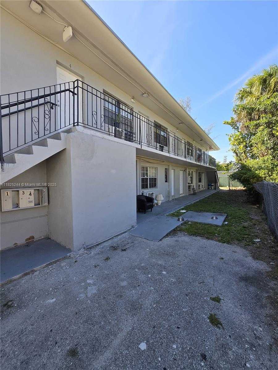Small Image of 925 NORTH WEST 69TH ST #6, Miami Number 2