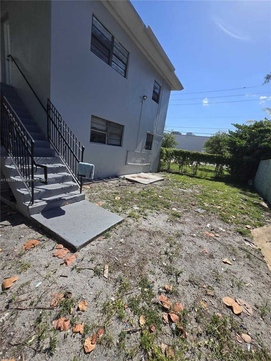 Small Image of 925 NORTH WEST 69TH ST #6, Miami Number 7