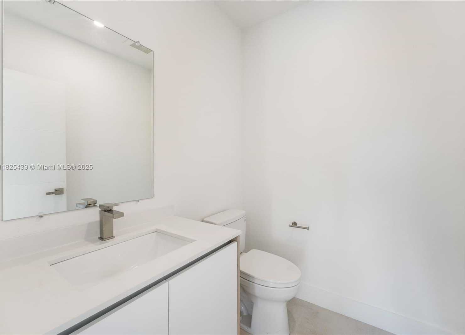Small Image of 3345 SOUTH WEST 22ND TER, Miami Number 12