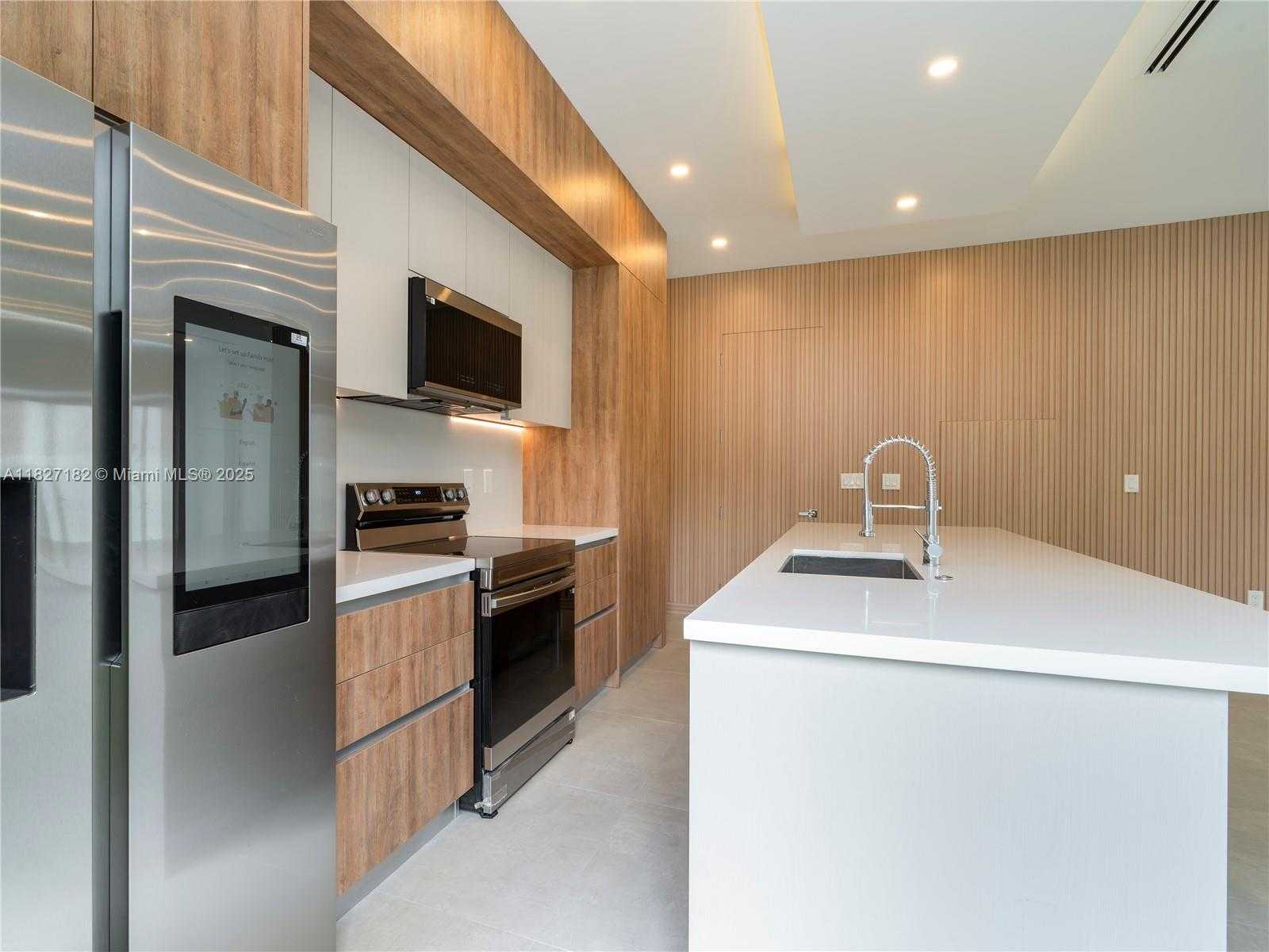 Small Image of 2107 SOUTH WEST 18TH AVE, Fort Lauderdale Number 11