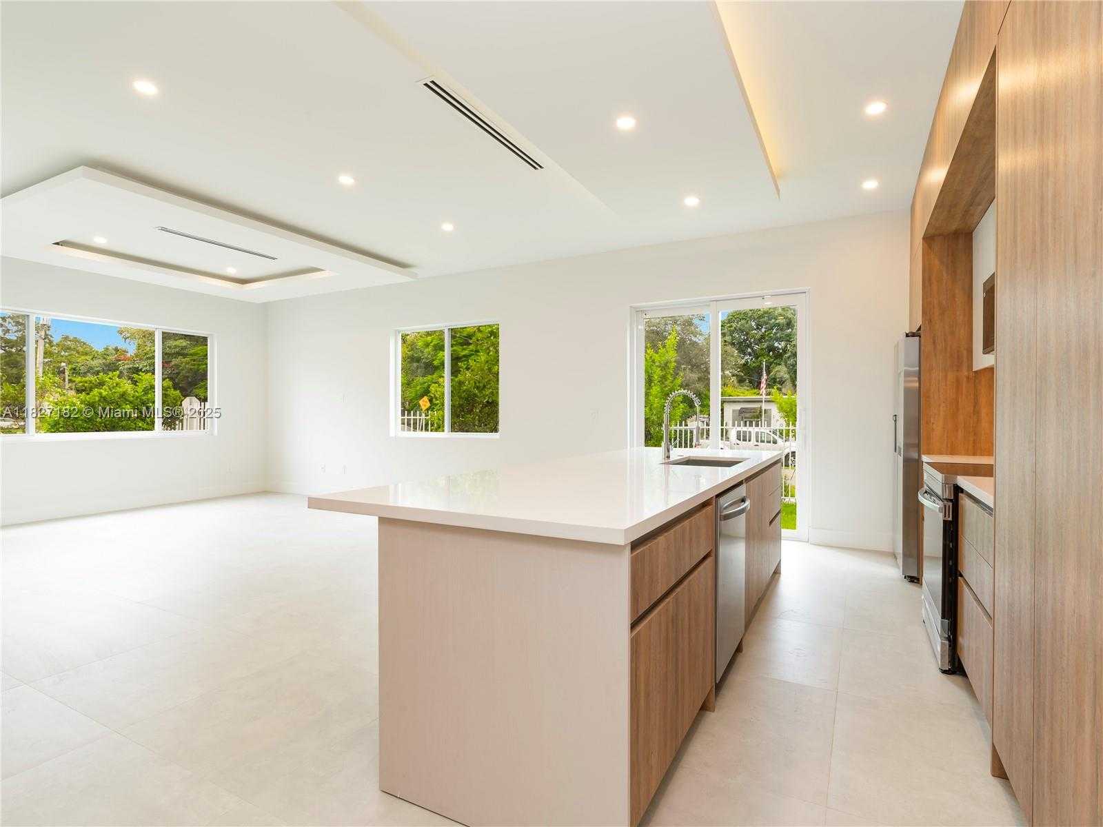 Small Image of 2107 SOUTH WEST 18TH AVE, Fort Lauderdale Number 12