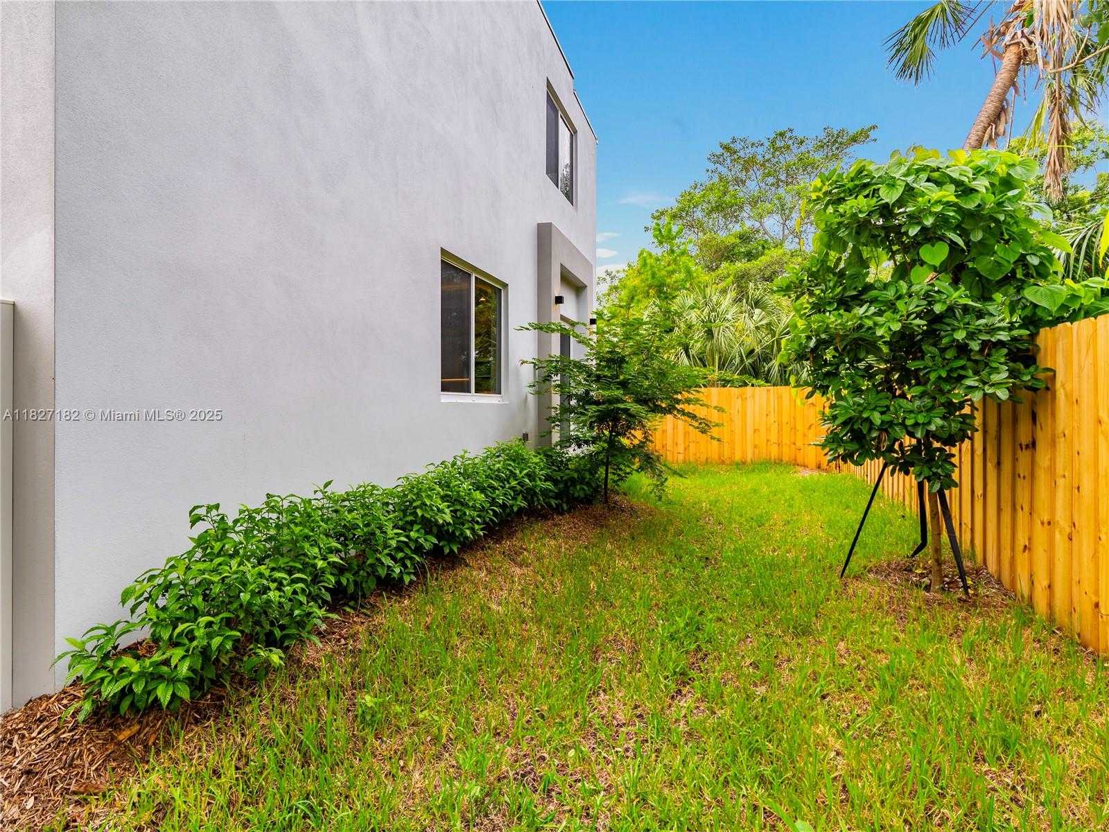 Small Image of 2107 SOUTH WEST 18TH AVE, Fort Lauderdale Number 23